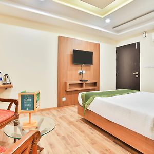 [Sanitized] Deluxe Double or Twin Room